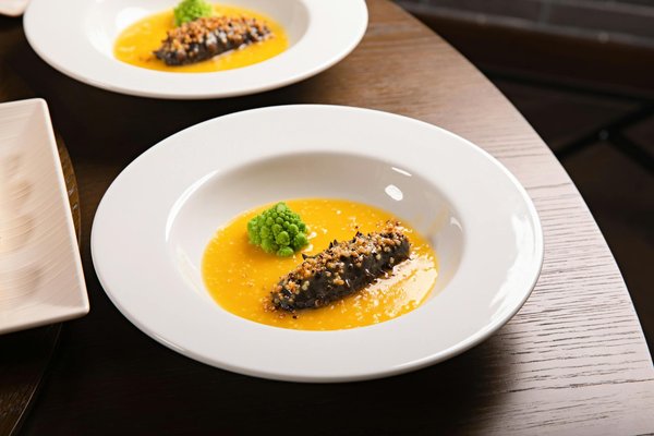 Unveil the charm of van cleef earrings: a style guide